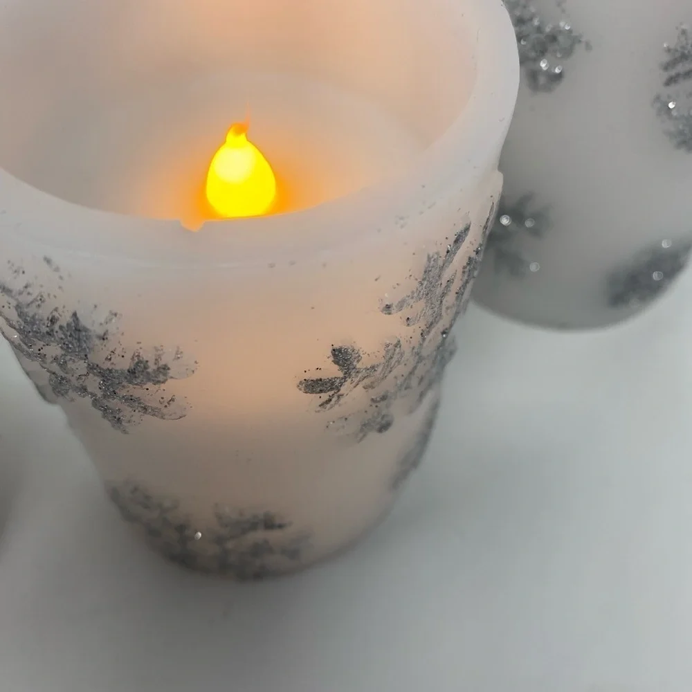 Set of 3 Silver & White Faux Snowflake Glitter Candles